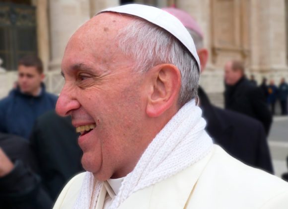 El Papa Visita Tierra Santa Llevando Mensaje de Paz