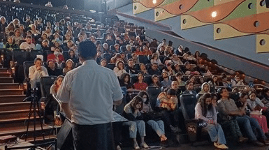 Jesús siembra su doctrina de amor en sus discípulos 